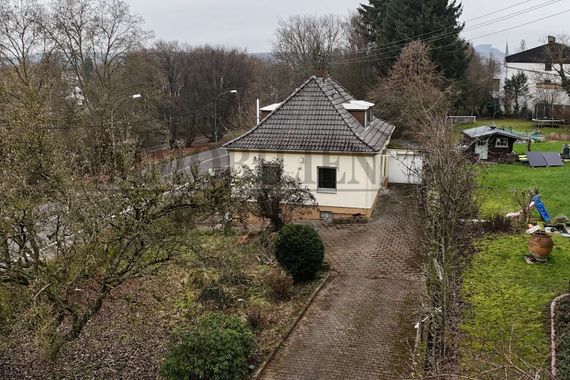FREISTEHENDES 1 FAMILIENHAUS MIT GARTEN UND GARAGE - RENOVIERUNGSBEDARF - IN DUDWEILER-SÜD